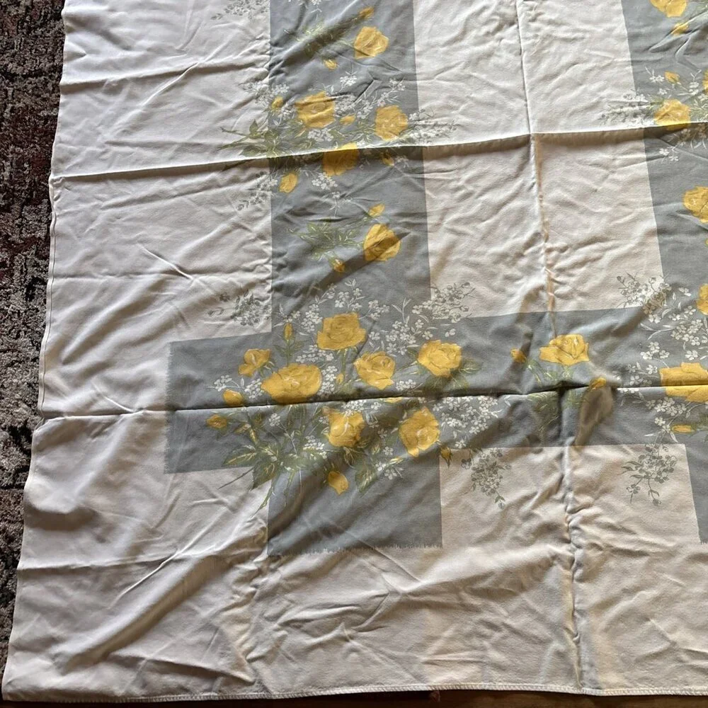 Vintage Spring cotton Tablecloth White Yellow And Gray Size 65 X 60
